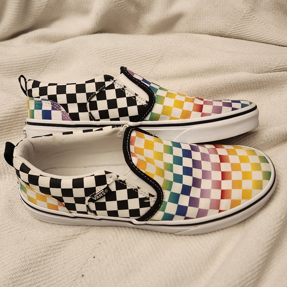 VANS  Checkered Classic Slip-ons
